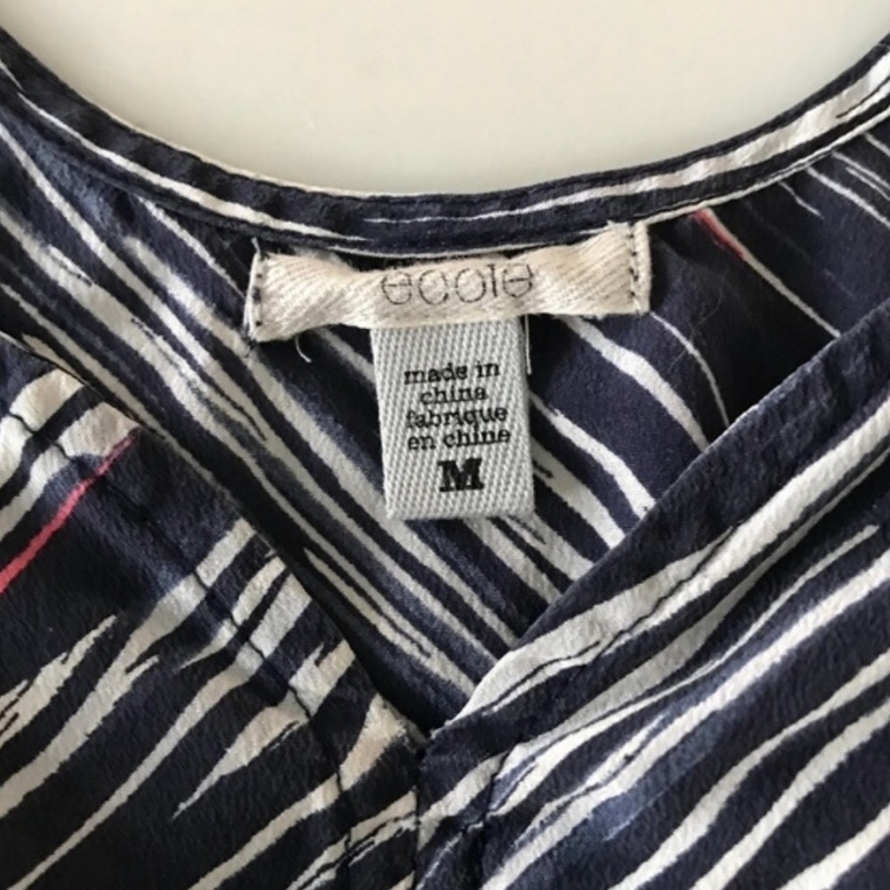 Urban Outfitters Silk Ecote Abstract Hi-Low Tank Top Size Medium - Picture 4 of 5
